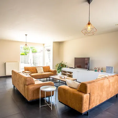 Дом отдыха Maison Remi - 12 Pers & Hotspa In The Garden