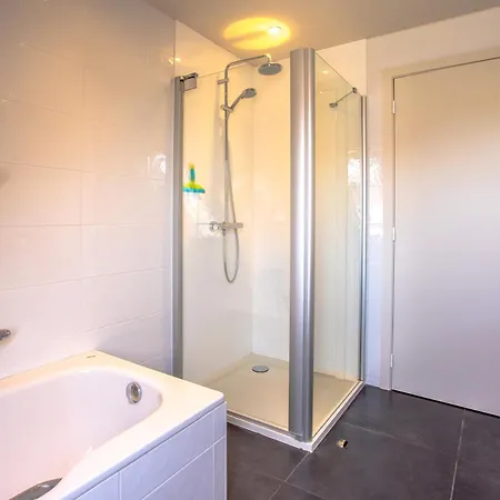 Maison Remi - 12 Pers & Hotspa In The Garden Дом отдыха Коксейде